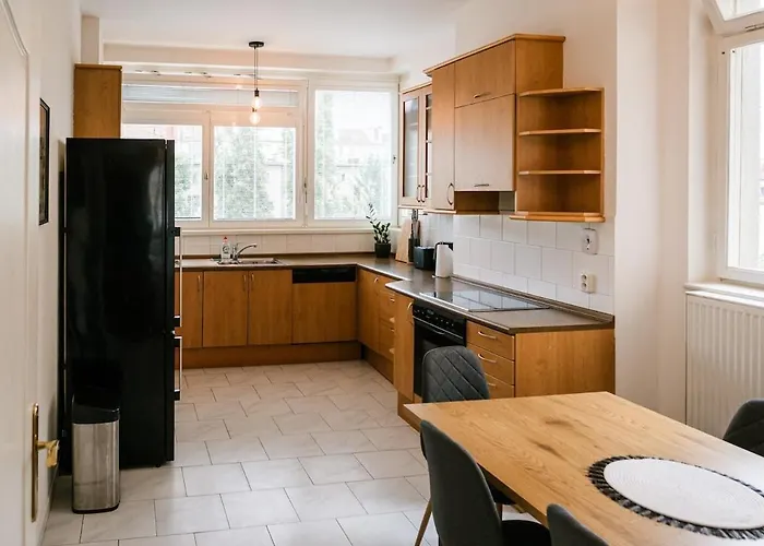 Apartamento Bright 120m 2br Balconies Near Castle Praga