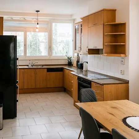 Lejlighed Bright 120m 2br Balconies Near Castle Prag