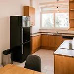 Bright 120m 2br Balconies Near Castle *