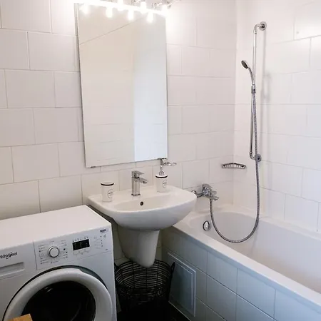 Apartman Bright 120m 2br Balconies Near Castle