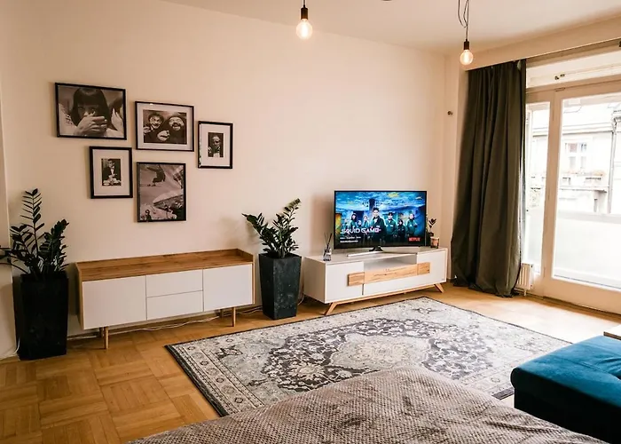 شقة Bright 120m 2br Balconies Near Castle براغ